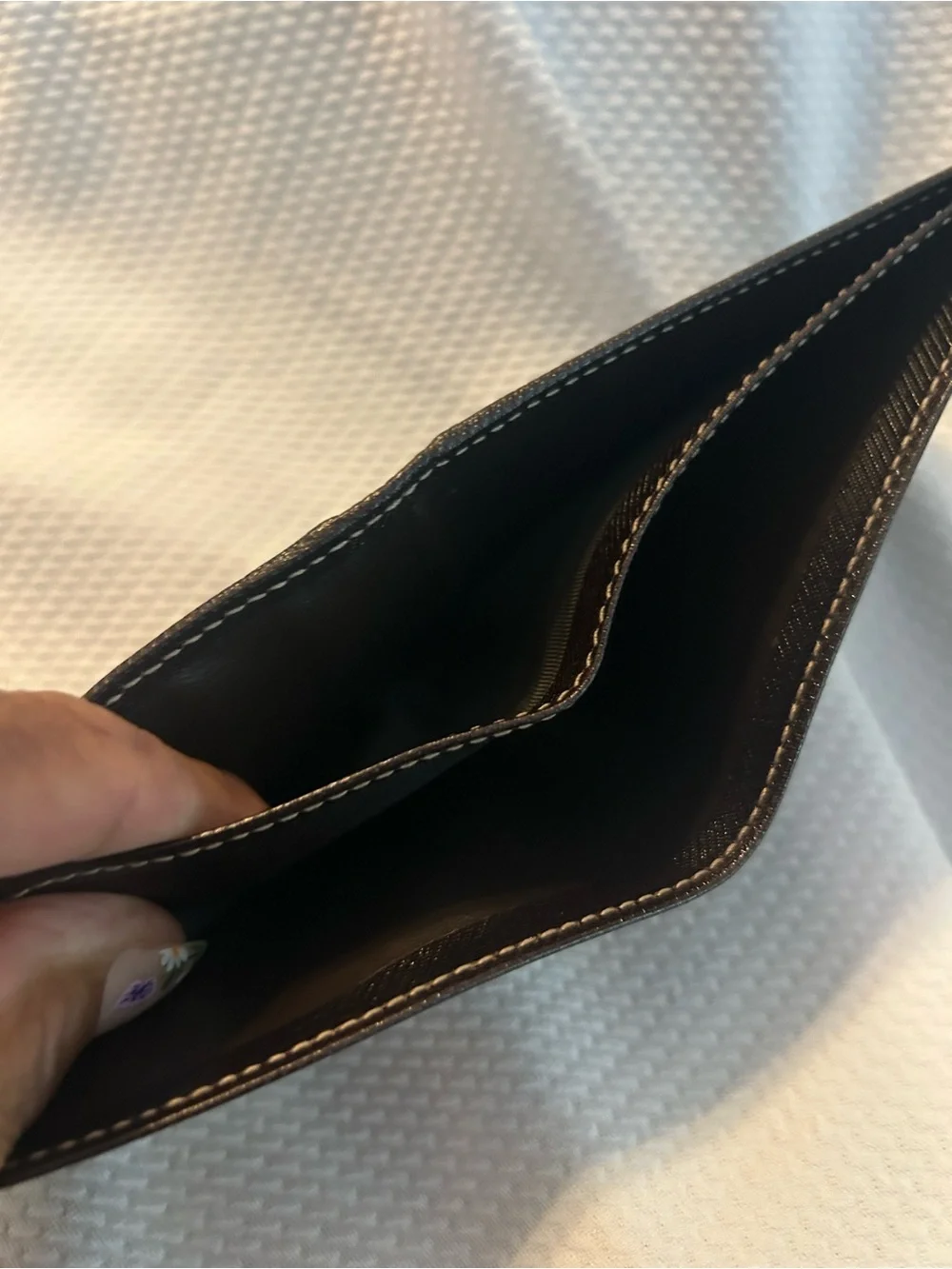 BRAND NEW Gucci Bi-Fold Wallet